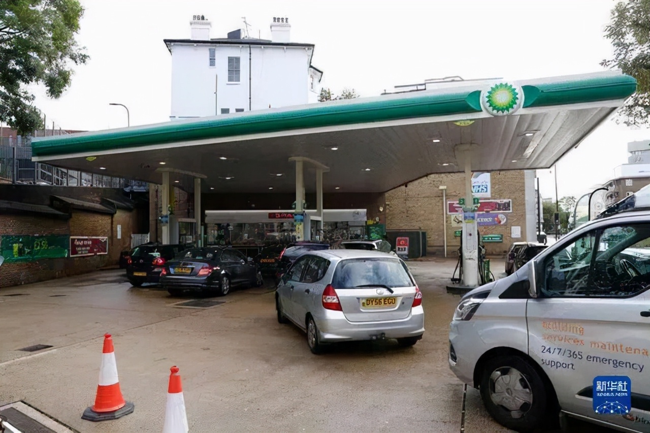 英国油价飙升,英国燃油危机