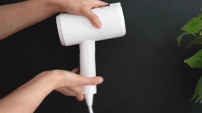 李佳琦带火的“东方戴森”:超大蒸汽一次熨5件，60秒摆平一件衣物