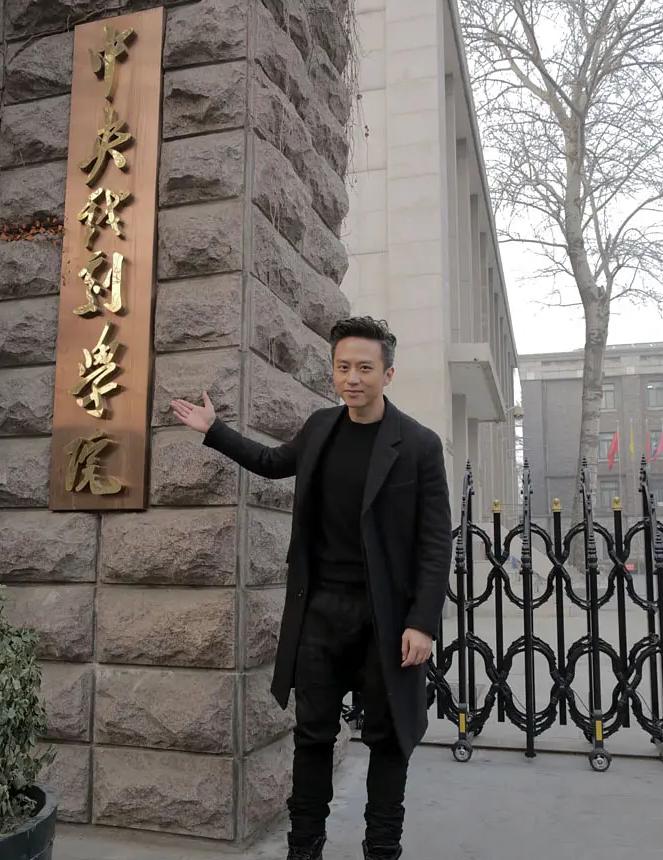 冯小刚邓超最新消息,冯小刚吐槽邓超没人看电影