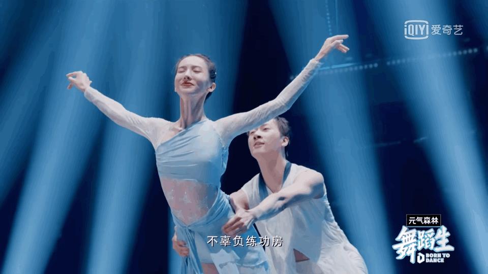 最近瘦出排骨胸的女明星,瘦出排骨胸的女星