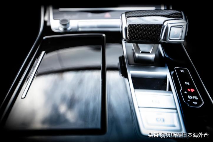 新奥迪s8提车,奥迪s8第一视角试驾