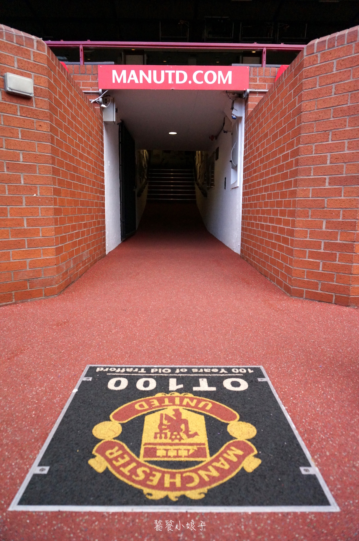 c罗重返曼联穿几号球衣,探秘更衣室