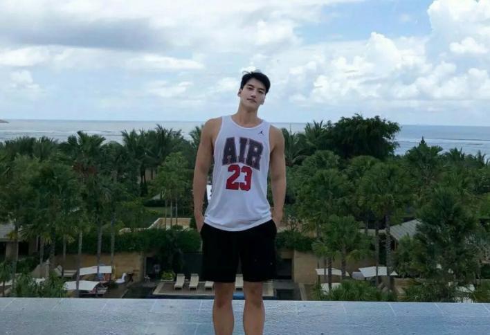 北体男大学生打疫苗,北体男生接种疫苗