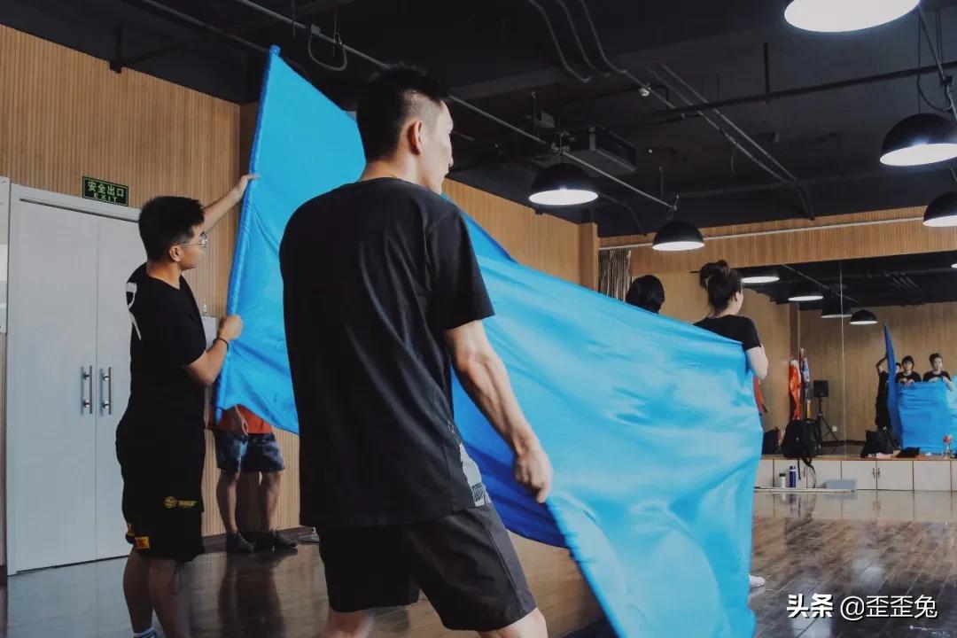 歪歪兔迷幻岛大冒险,歪歪兔儿童剧