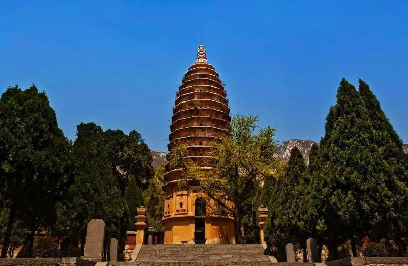 互联网分析师翟菜花接受采访,翟菜花互联网风云榜