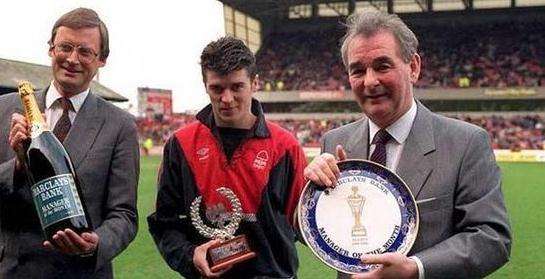 罗伊基恩评价曼联,伟大的足球铁血队长