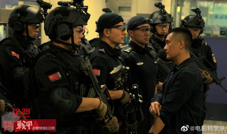 军迷专属动作喜剧，全程尬笑不止——评电影《特警队》