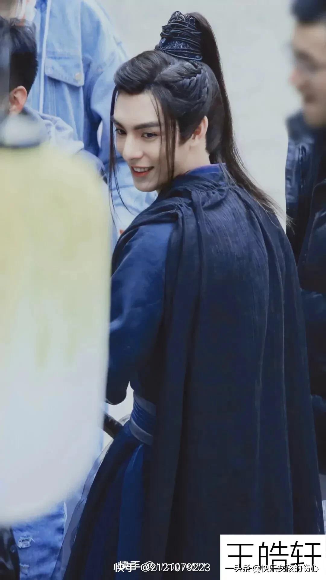 形容古代男子帅气有魅力的句子,描写古代男子气质优雅的句子