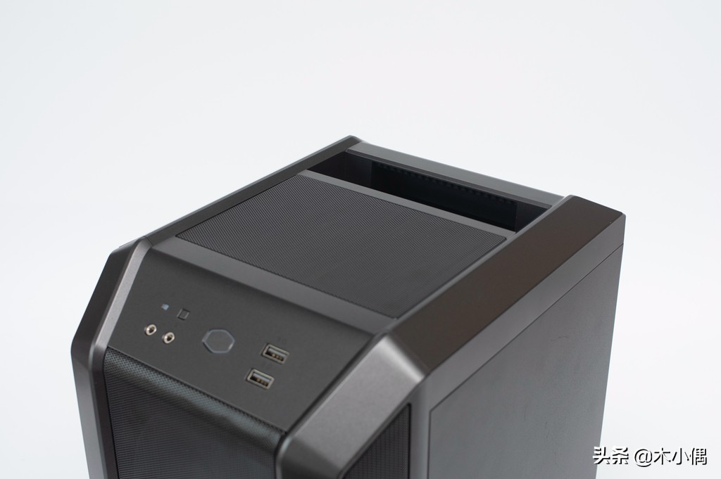 看腻了微软苹果系统？装台“黑Chromebook”电脑来玩玩吧