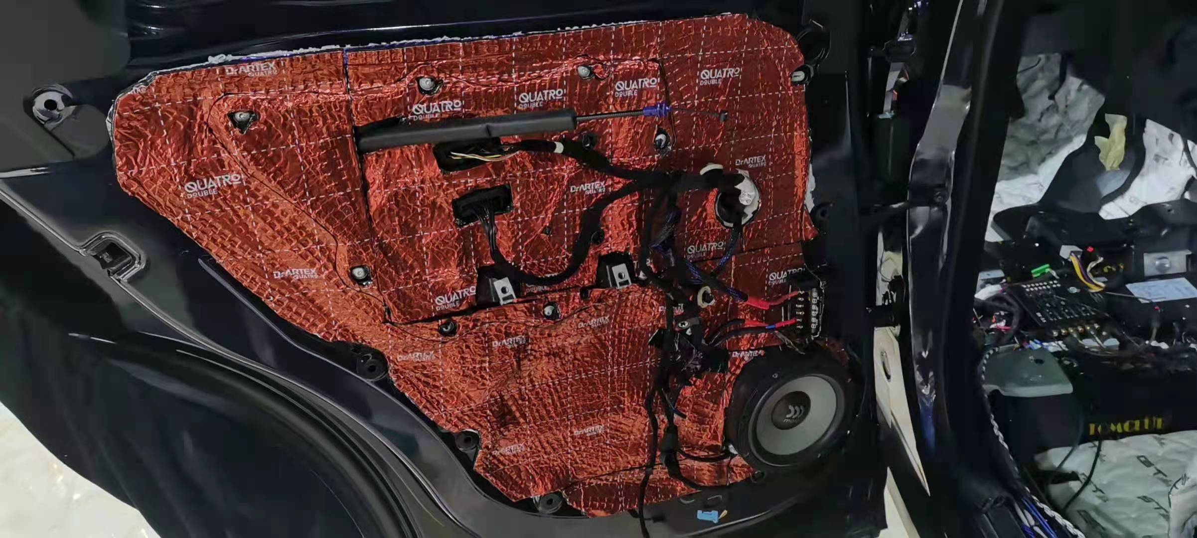 捷豹四门隔音视频,捷豹噪音大怎么改