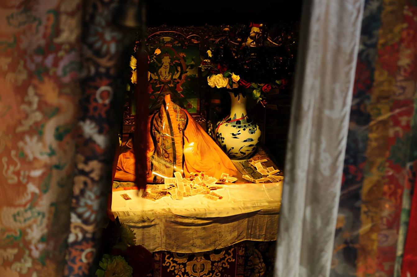 西藏唯一一座女财神寺,中国第一财神庙和天下第一财神庙