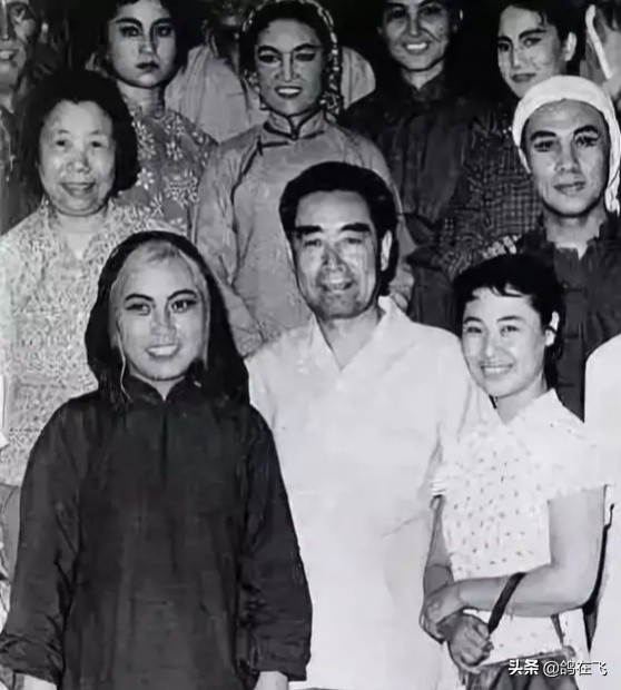 她4岁出道6岁上春晚,她4岁就出道