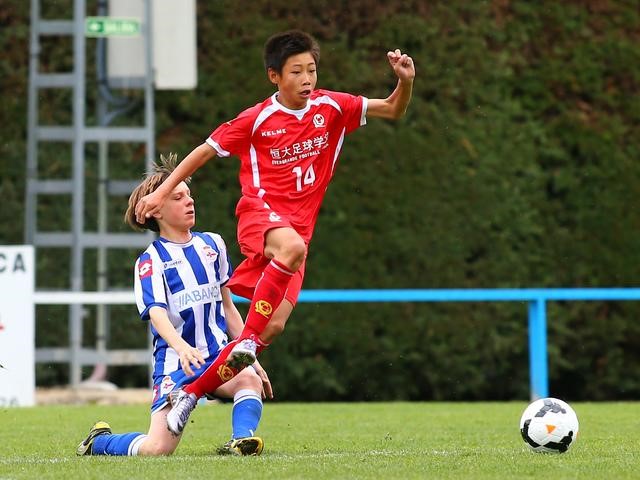 全华班可期待恒大青训,恒大青训马德里视频