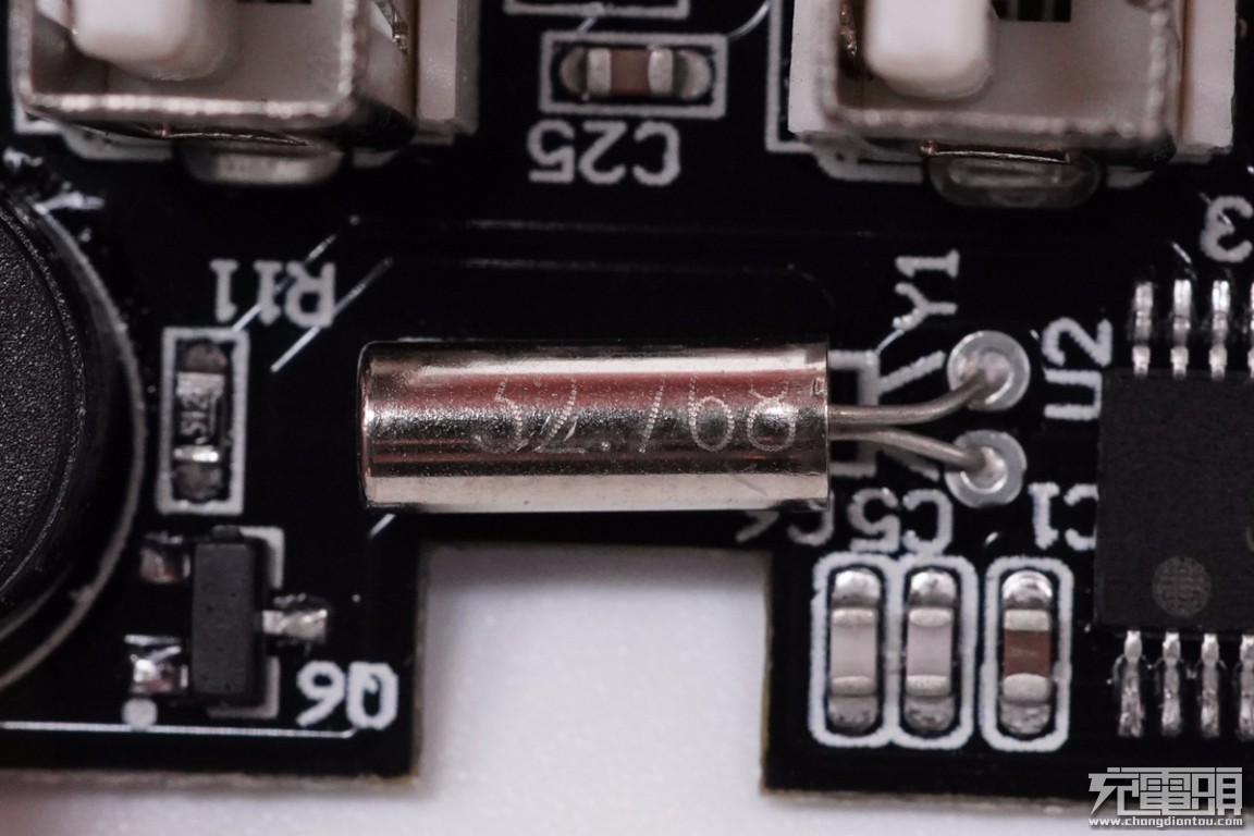 公牛插座新款和老款拆解,带USB接口公牛插排