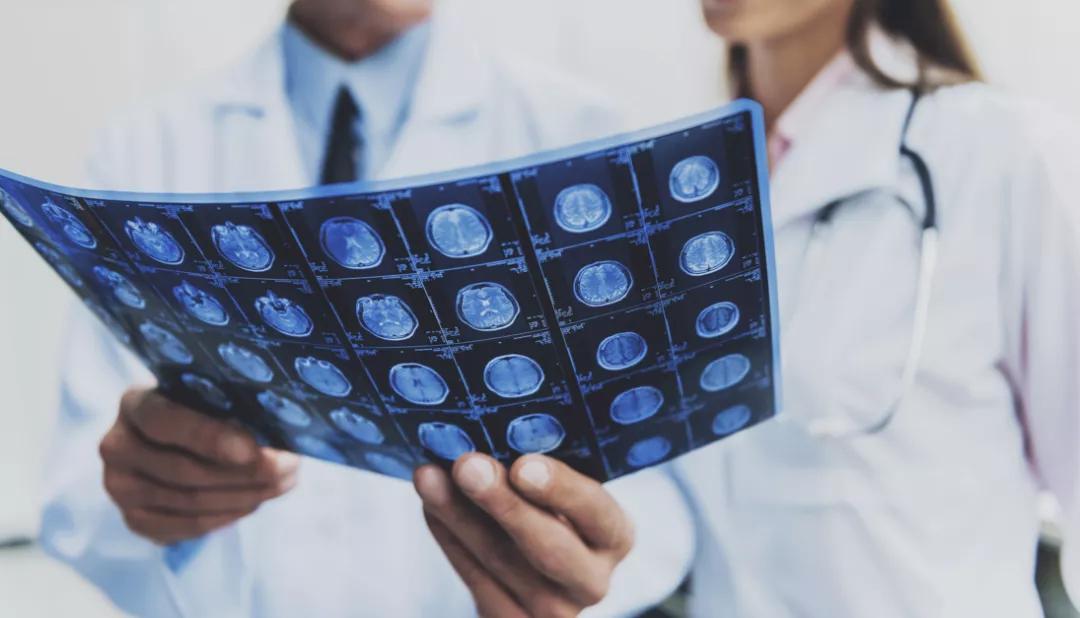 得了脑瘤应该用什么药物治疗最好,良性脑瘤最好的治疗方法是