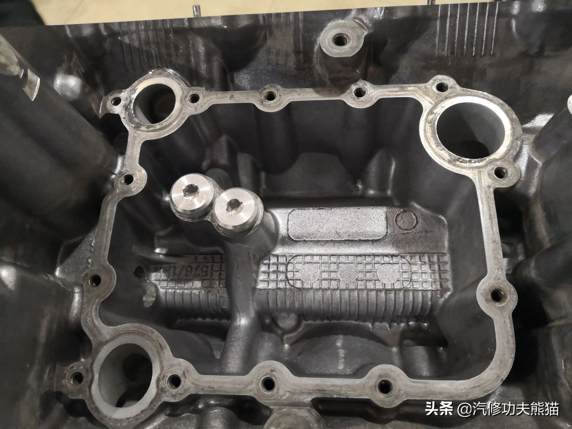 只因修烧机油却被人修到残废！4S拒修！一台奥迪Q7的重生路