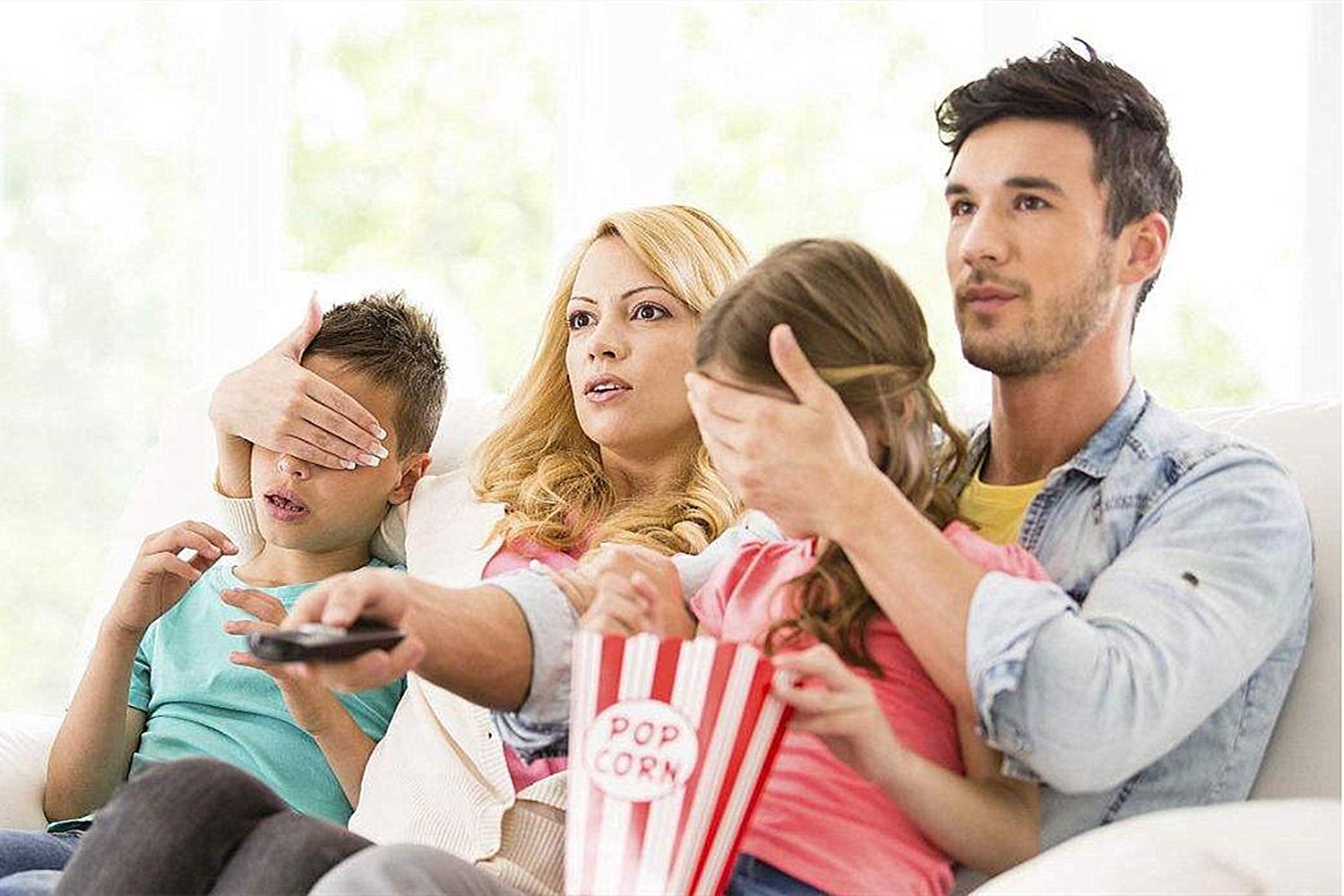 看电视对孩子的危害真实性,不要让孩子看电视有什么好处