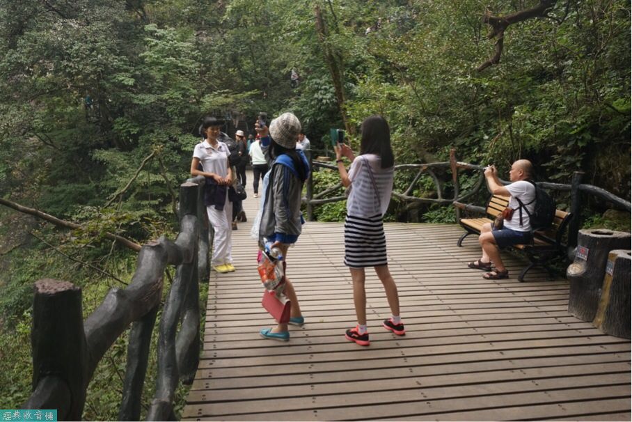 如何避免穿裙子的尴尬,如何制止女友穿短裙