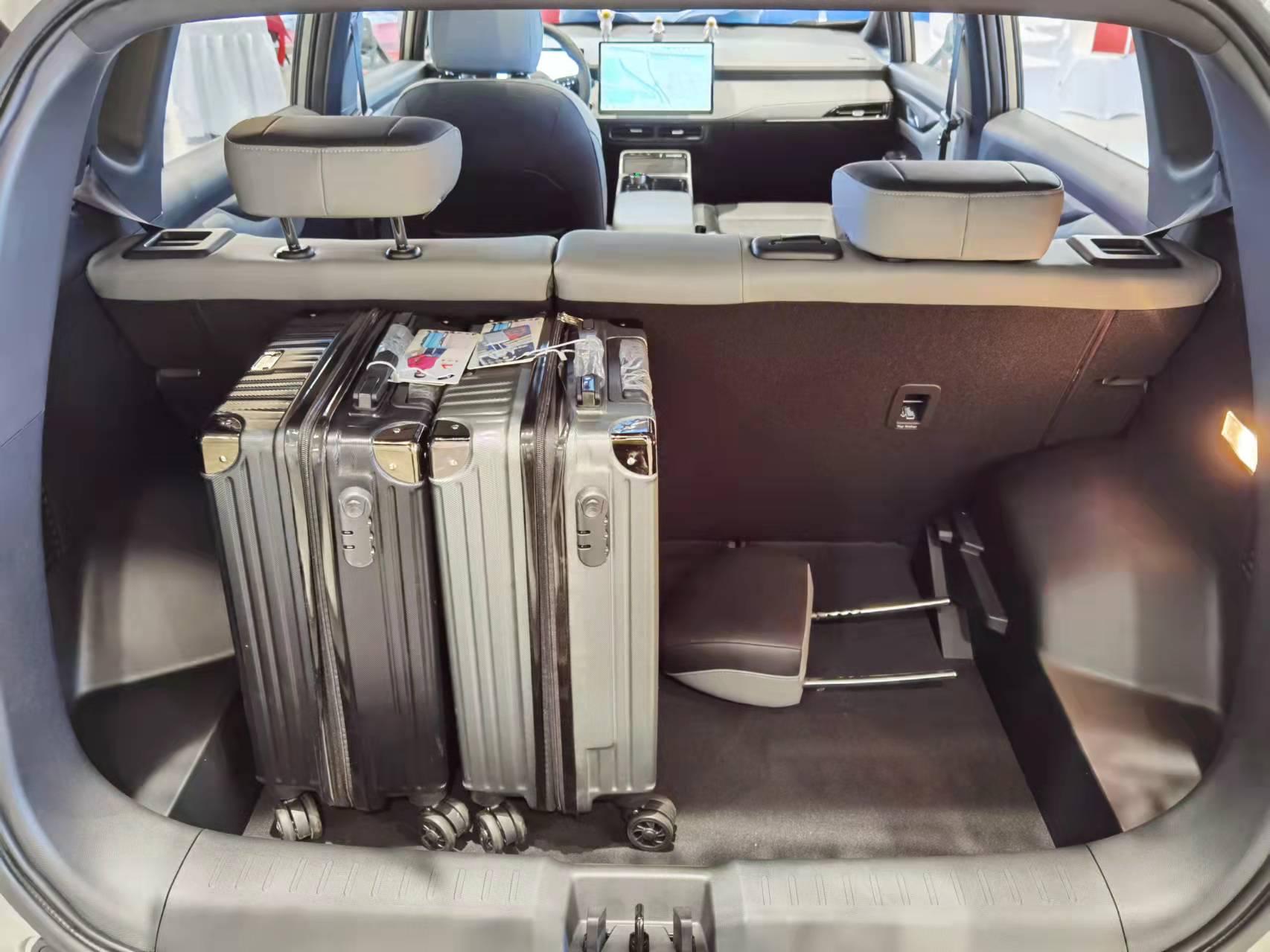 合创北京鹏城体验中心,北京一汽大众捷亚泰4s店直播