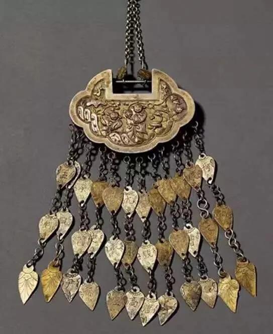 古代双寿长命锁,古人颈饰长命锁