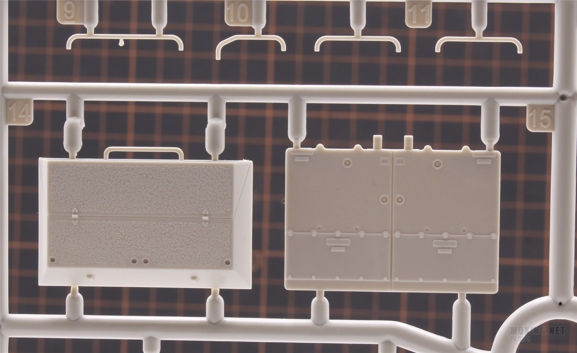 MENG,SS-018-1/35以色列“雌虎”重型装甲运输车-简介与开盒