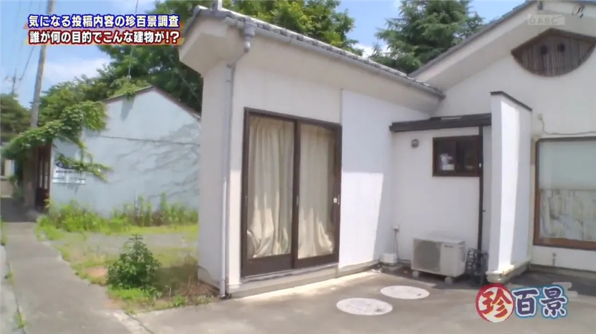 小伙建了一个14层的地下室,两小伙在野外建豪华别墅