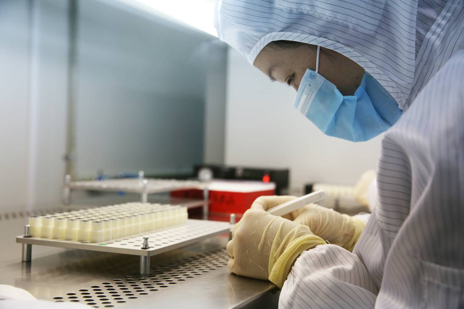 专访纳晶美肤创始人徐百-创新护肤行业未来提供安全有效美的体验