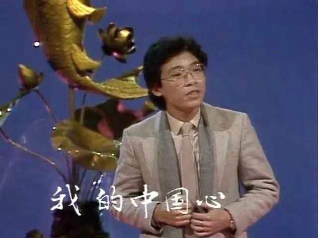 黄霑：尿成龙，单挑李小龙，妻子怀孕期间出轨，他凭什么这么狂？