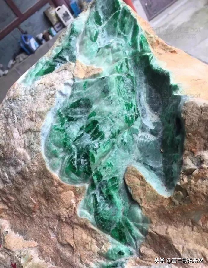 翡翠原石八大场口的原石图片,不懂这些千万别玩翡翠原石