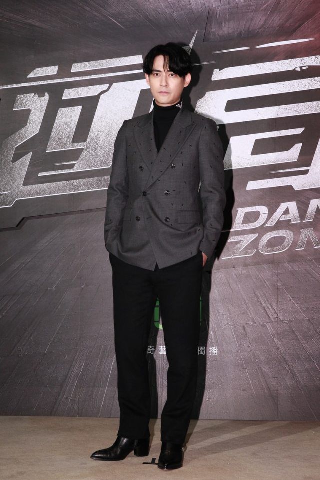 周渝民谈恋爱完整版,周渝民一家三口同框首曝