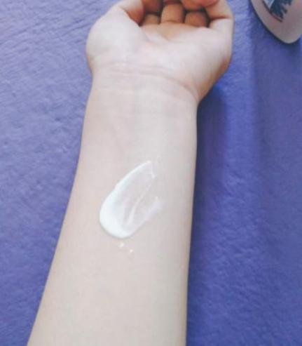 这个身体乳太厉害，拥有樱花肌，钢铁直男也能把你拍的美到发光！