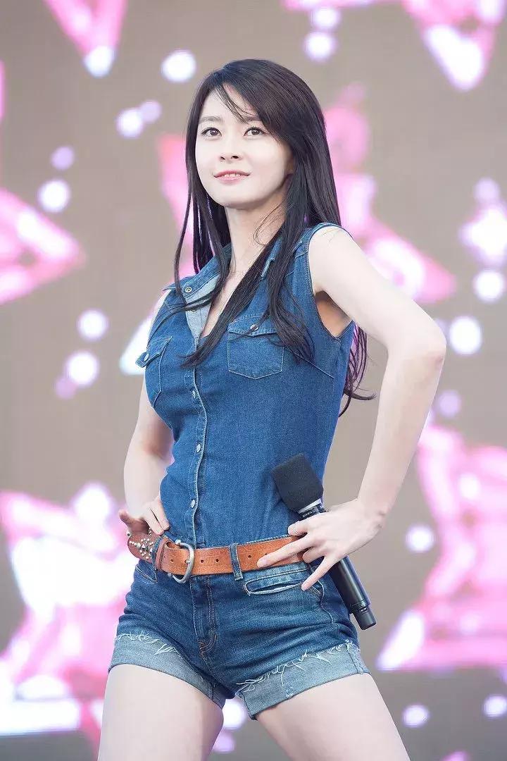 她被称为“女团性感标杆”,你评评理