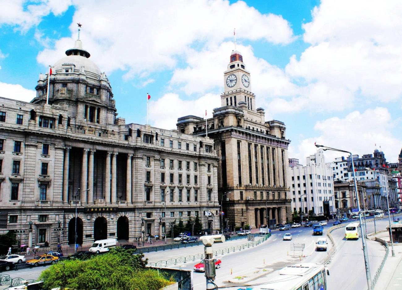 在上海读大学的优势视频,上海的大学的优势和缺点