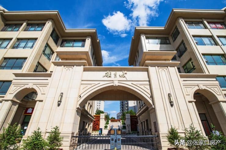 吹爆！经开区新楼盘远低于万元门槛，多所学校环绕，购房就送车位