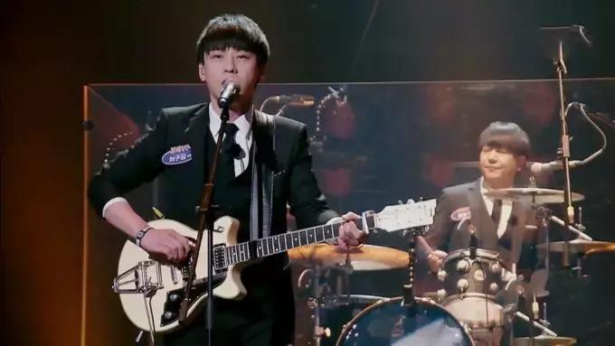 乐队的夏天新裤子乐队完整视频,乐队的夏天鹿先森乐队被diss