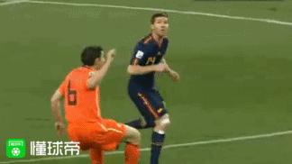 恶搞八神,恶搞巴神脱别人球衣视频