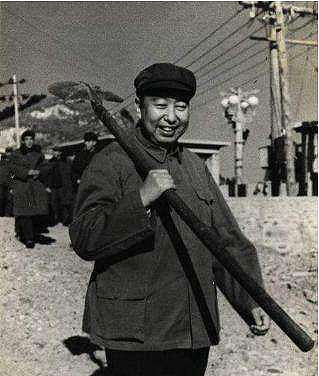 詹才芳：12岁成孤儿，四弟顶他名牺牲，病逝后*国锋华**送8字挽联