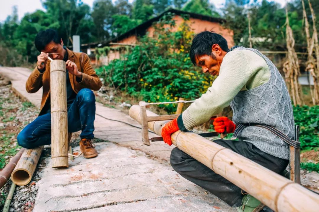 85后香港博士，为重庆人修了一座桥，上万村民请神仙加持