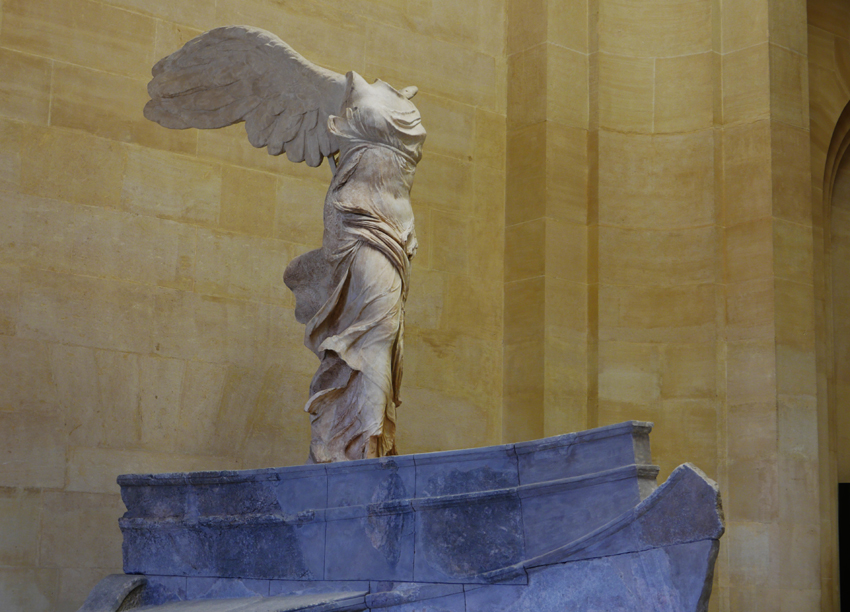 游读西方艺术（１）卢浮宫的《萨莫色雷斯胜利女神》也叫“Nike”