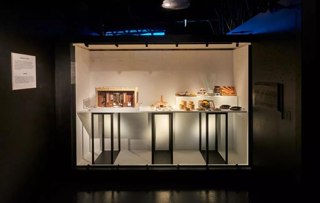 中国人烧给死人的纸扎,被法国博物馆收藏,老外:中国人太浪漫了