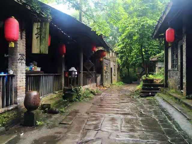 重庆吃喝旅游攻略,重庆旅游吃喝攻略小面