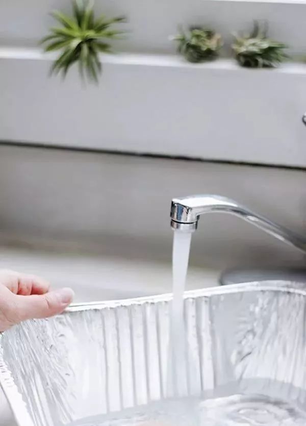 杯子手工改造,手工装饰自己的玻璃杯