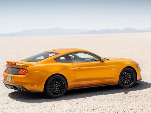 2022款科迈罗和mustang哪个好,野马mustang和科迈罗哪个更适合