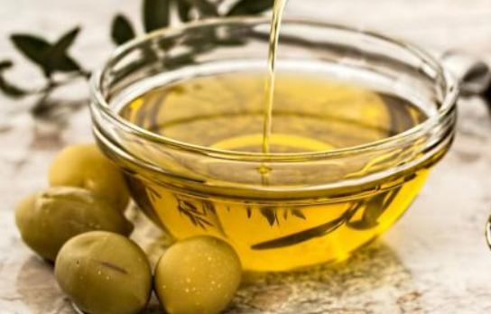 色拉油和调和油的区别,调和油与色拉油有什么区别