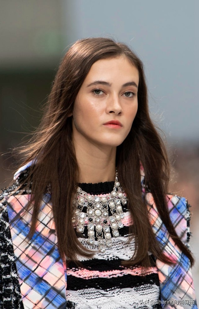 2020香奈儿秋冬发布会,chanel香奈儿早春走秀新款