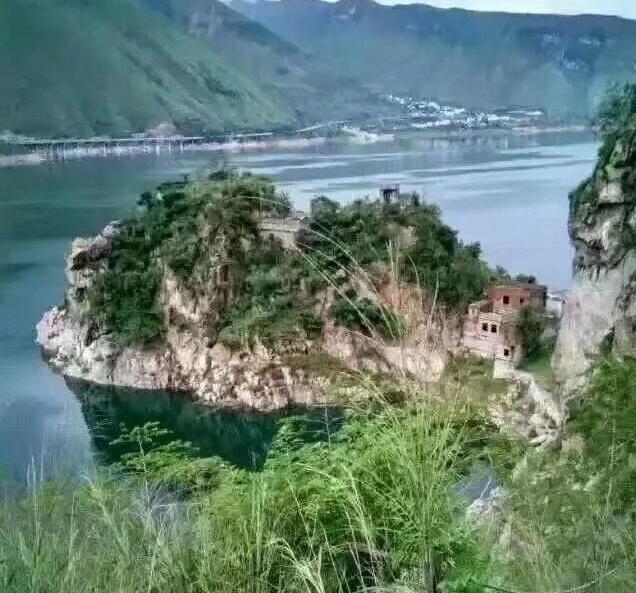 钓鱼竿为什么不绝缘,钓竿哪个牌子好