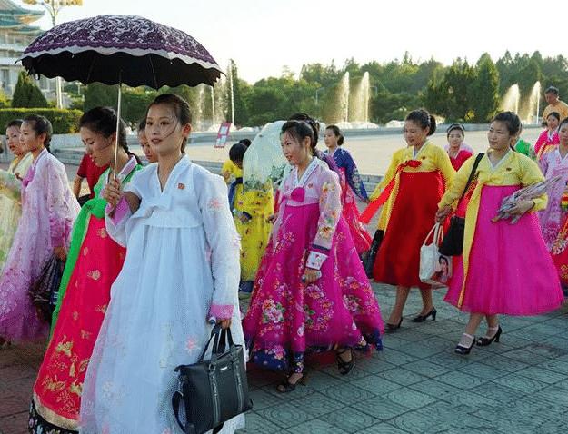 朝鲜女生长相特点,朝鲜女孩的模样