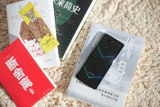 荣耀v20年度旗舰机对比,荣耀v20值得买吗最新