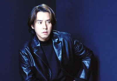 谭咏麟的两位妻子及孩子,71岁谭咏麟被曝出轨女粉丝