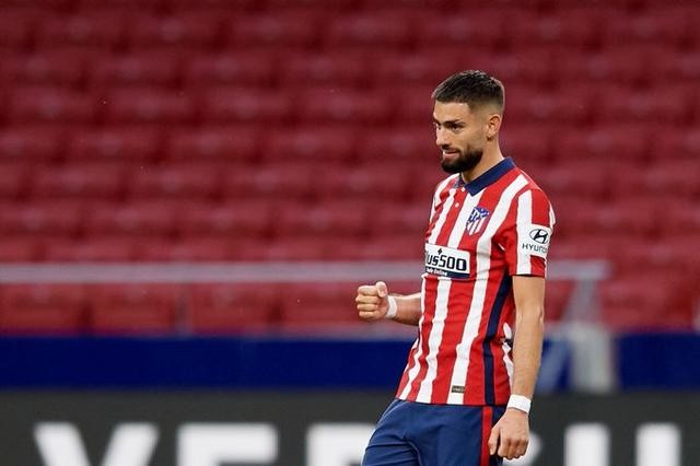 成功保西！恢复四后卫轻取韦斯卡，六边形神级表现引球迷称赞